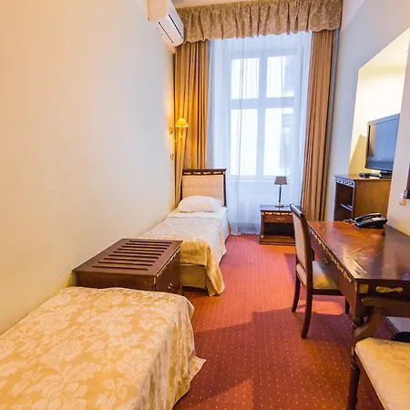 Garden Palace Hotel